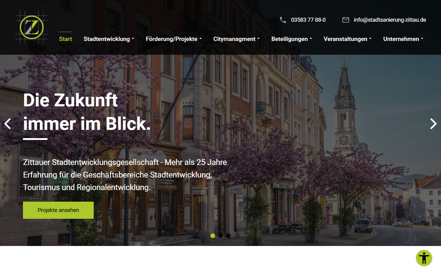Screenshot der Website stadtsanierung-zittau.de in Notebook-Ansicht mit Startseite